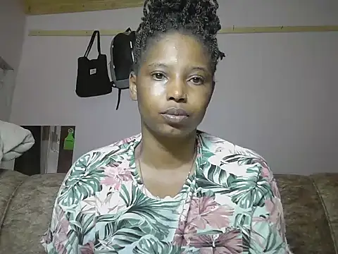 SweetWhisper online show from 01-13-26, 01:59