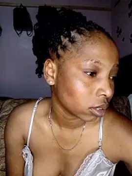 SweetWhisper online show from 11-13-25, 10:19