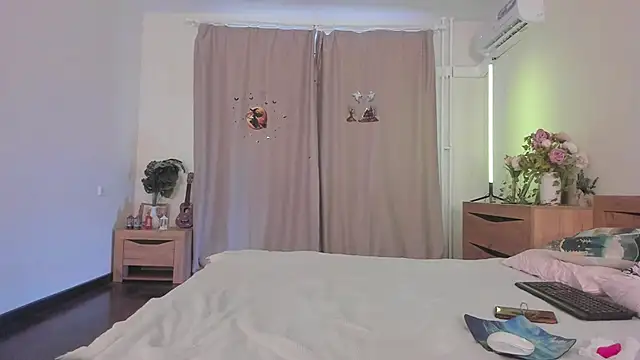 kate doroty online show from 11-25-25, 10:59