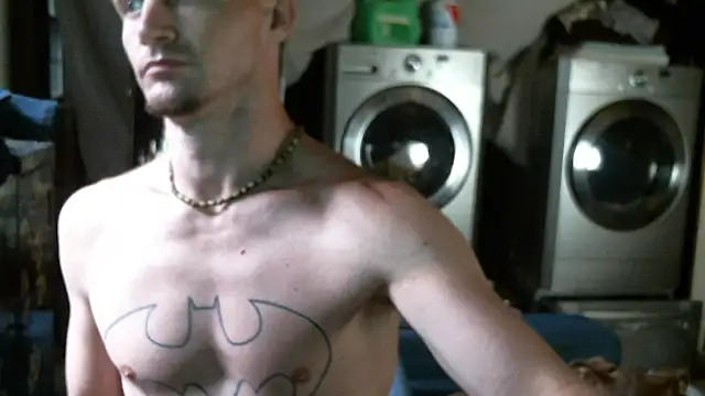 Snapshot of trash4cash chatting on 10-06-25, 04:08 trash4cash online show from 10-06-25, 04:08