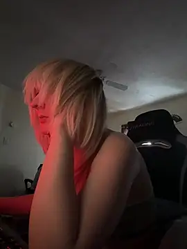 Snapshot of YandereDemon chatting on 01-14-25, 09:20 YandereDemon online show from 01-14-25, 09:20