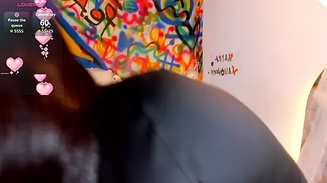 Snapshot of Liana_Bernocchi chatting on 10-26-25, 08:31 Liana Bernocchi online show from 10-26-25, 08:31