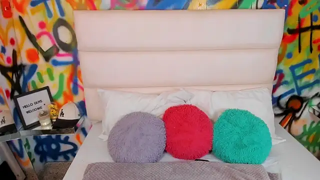 Snapshot of Liana_Bernocchi chatting on 01-11-26, 08:27 Liana Bernocchi online show from 01-11-26, 08:27