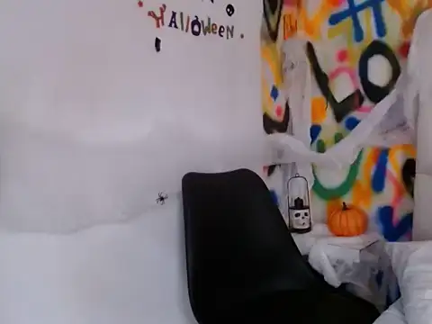 Snapshot of Liana_Bernocchi chatting on 09-27-25, 06:58 Liana Bernocchi online show from 09-27-25, 06:58