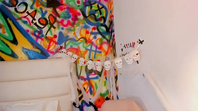 Snapshot of Liana_Bernocchi chatting on 10-10-25, 10:54 Liana Bernocchi online show from 10-10-25, 10:54