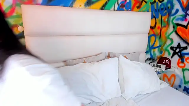 Snapshot of Liana_Bernocchi chatting on 11-20-25, 07:47 Liana Bernocchi online show from 11-20-25, 07:47