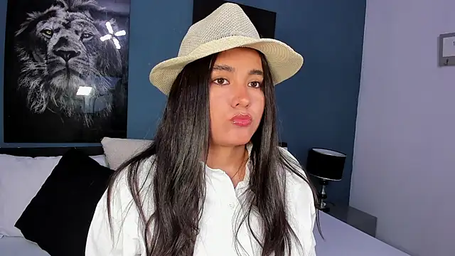 Snapshot of Liana_Bernocchi chatting on 03-06-25, 08:27 Liana Bernocchi online show from 03-06-25, 08:27