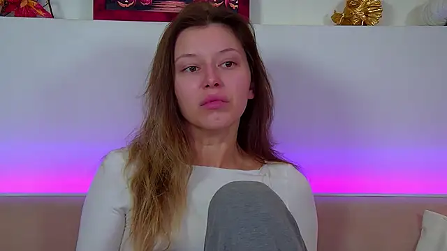 LiliaBianka online show from 10-28-25, 06:34