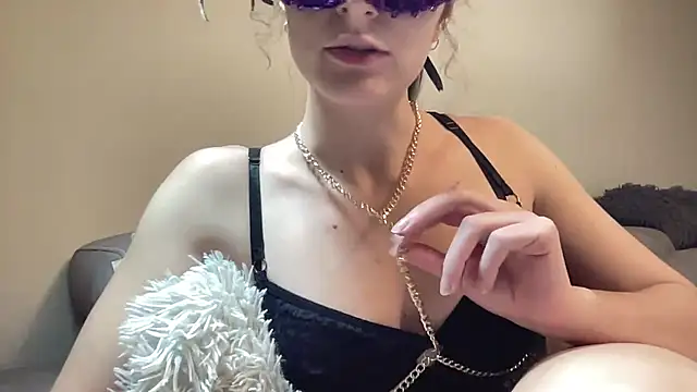 lexihot0000 online show from 11-10-25, 09:09