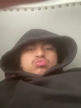 Snapshot of yungplayaaa chatting on 02-26-26, 03:01 yungplayaaa online show from 02-26-26, 03:01