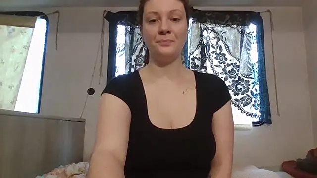 Snapshot of emerieskye20 chatting on 01-14-25, 05:45 emerieskye20 online show from 01-14-25, 05:45