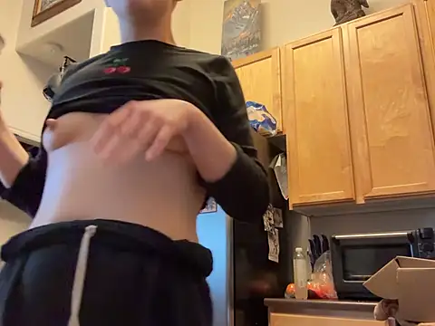 Snapshot of Starving4Cock chatting on 12-13-24, 04:27 Starving4Cock online show from 12-13-24, 04:27