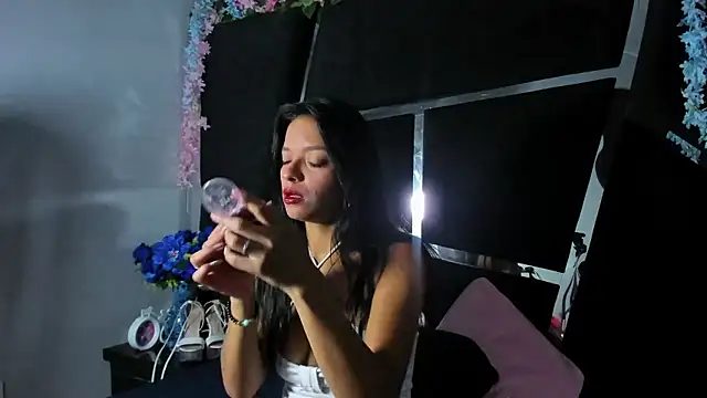 MaddyHudson online show from 01-12-26, 09:52