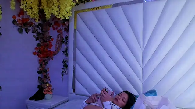 MaddyHudson online show from 02-26-26, 08:53