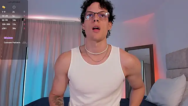 Snapshot of troy_palmer chatting on 11-10-25, 05:07 troy palmer online show from 11-10-25, 05:07