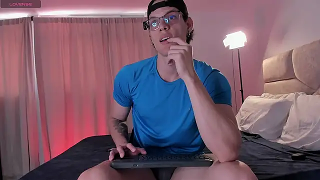 Snapshot of troy_palmer chatting on 11-07-25, 05:28 troy palmer online show from 11-07-25, 05:28