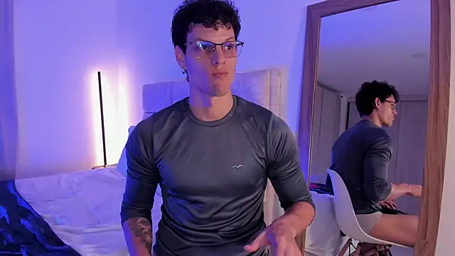 Snapshot of troy_palmer chatting on 03-24-26, 01:16 troy palmer online show from 03-24-26, 01:16