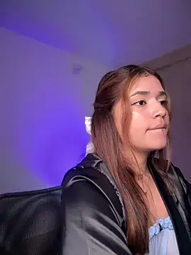 JoselinFlower  online show from 12-19-24, 03:18