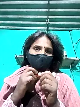 Snapshot of Baby__Shreya chatting on 01-13-25, 11:06 Baby  Shreya online show from 01-13-25, 11:06