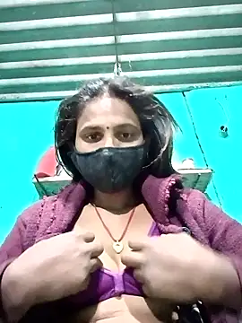 Snapshot of Baby__Shreya chatting on 02-13-25, 11:15 Baby  Shreya online show from 02-13-25, 11:15