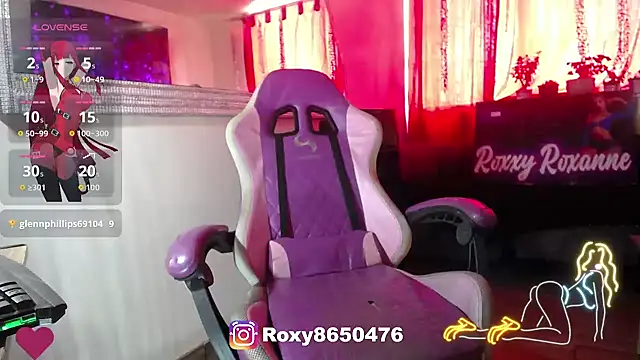 Snapshot of roxy_roxxan chatting on 05-11-26, 02:45 roxy roxxan online show from 05-11-26, 02:45