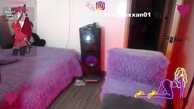 roxy roxxan online show from 11-30-25, 03:07