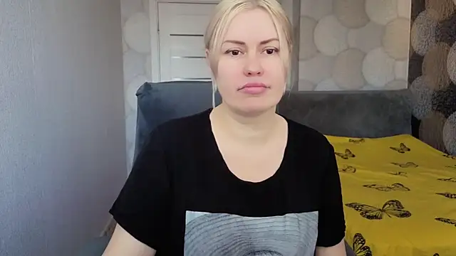 Snapshot of natusik chatting on 05-16-26, 03:49 natusik online show from 05-16-26, 03:49