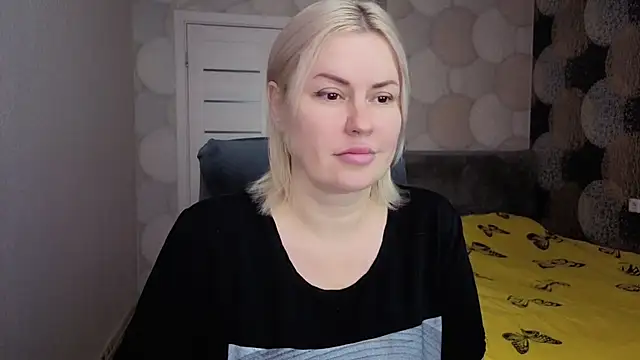 Snapshot of natusik chatting on 06-01-26, 01:28 natusik online show from 06-01-26, 01:28