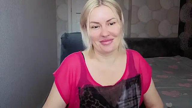 Snapshot of natusik chatting on 06-14-26, 01:57 natusik online show from 06-14-26, 01:57