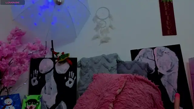 KilyetVera3x online show from 12-22-25, 05:51