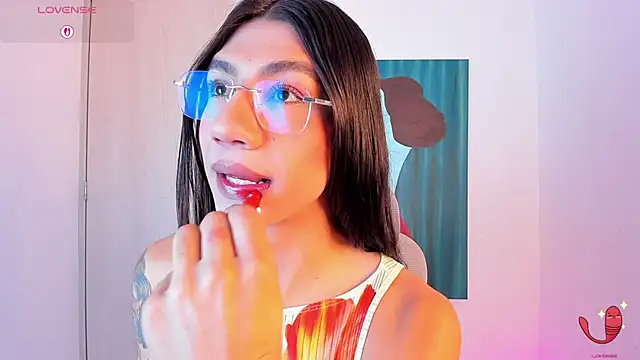 Snapshot of sofiaa_grey_ chatting on 02-16-26, 01:43 sofiaa grey online show from 02-16-26, 01:43