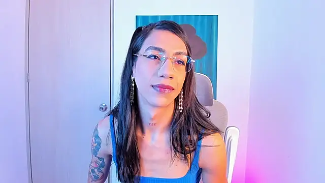 Snapshot of sofiaa_grey_ chatting on 04-23-26, 04:30 sofiaa grey online show from 04-23-26, 04:30