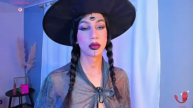 sofiaa grey  online show from 10-31-25, 01:41