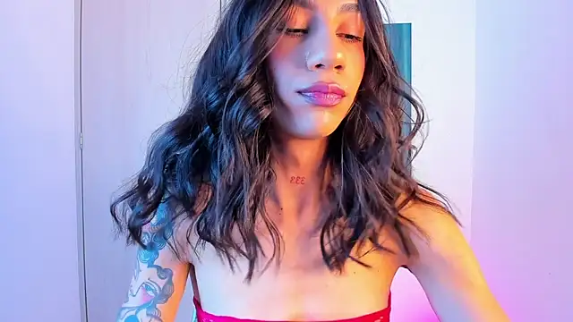 sofiaa grey  online show from 04-12-26, 01:36