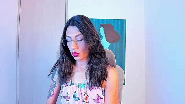 sofiaa grey  online show from 04-02-26, 11:50