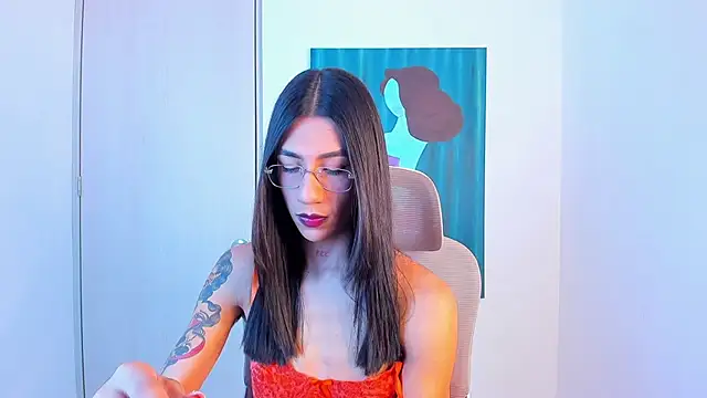 Snapshot of sofiaa_grey_ chatting on 05-05-26, 02:42 sofiaa grey online show from 05-05-26, 02:42