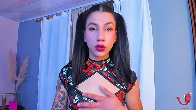 sofiaa grey  online show from 10-28-25, 12:26