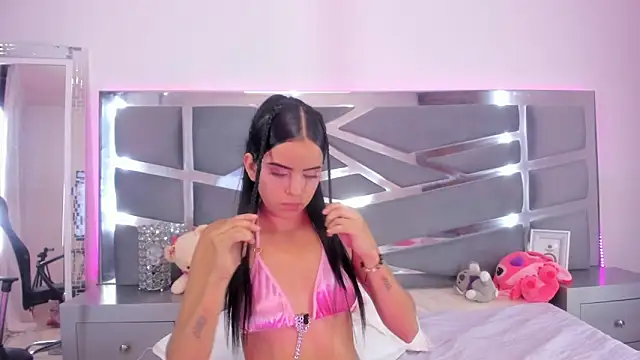 emilyclay 1 online show from 12-02-24, 08:50