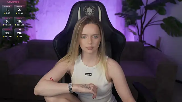 Cassy-Celestial  online show from 04-05-26, 07:26