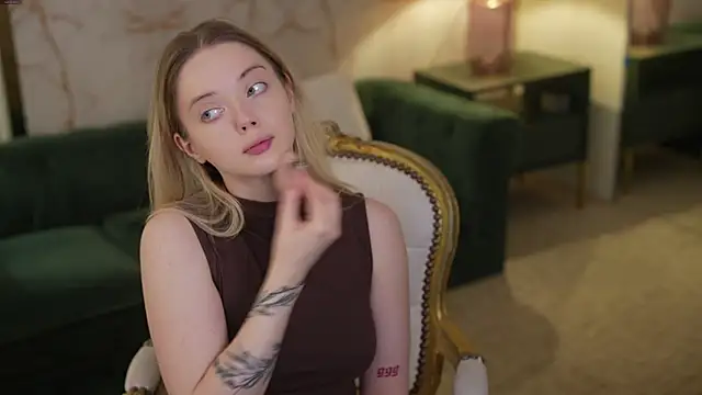 Cassy-Celestial  online show from 09-10-25, 04:22