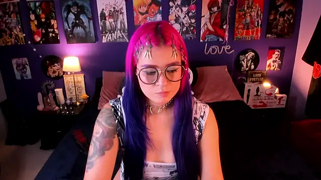 Snapshot of anne_cross chatting on 10-15-25, 11:35 anne cross online show from 10-15-25, 11:35