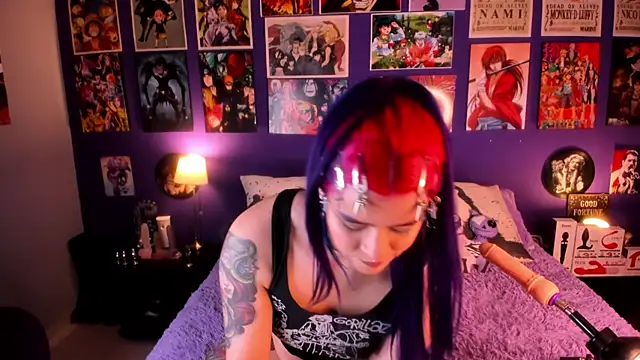 Snapshot of anne_cross chatting on 03-06-25, 01:05 anne cross online show from 03-06-25, 01:05