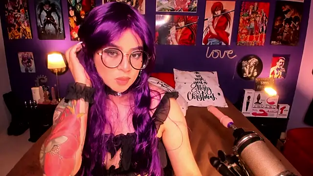 Snapshot of anne_cross chatting on 12-17-24, 04:34 anne cross online show from 12-17-24, 04:34