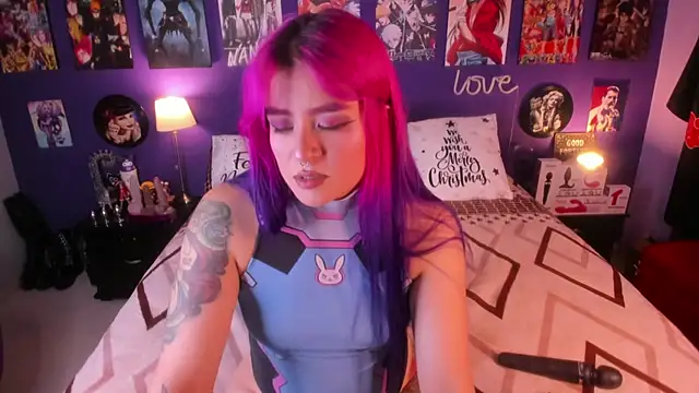 anne cross online show from 11-25-25, 08:42