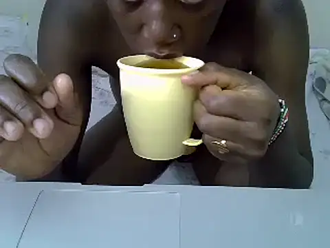 Snapshot of pretty_alma20 chatting on 03-04-25, 10:13 pretty alma20 online show from 03-04-25, 10:13