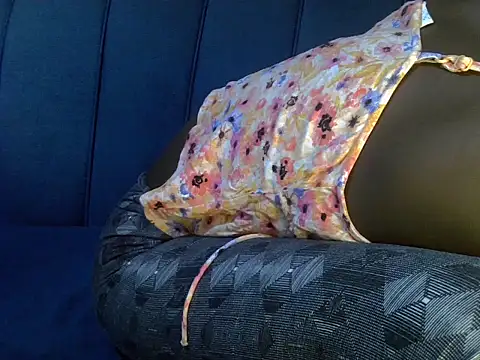 pretty alma20 online show from 03-25-26, 07:02