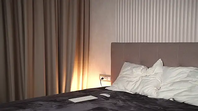 Snapshot of Pleasure_Addiction chatting on 02-17-25, 10:29 Pleasure Addiction online show from 02-17-25, 10:29