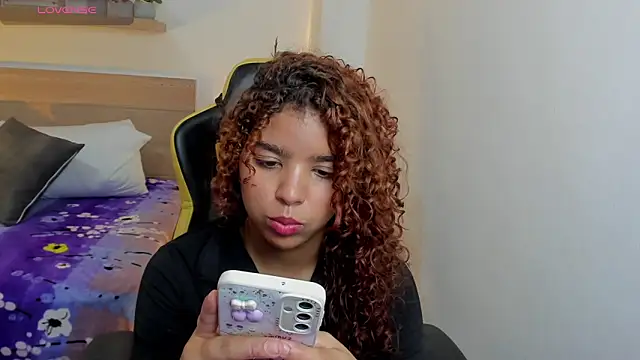 aurora rodriguez online show from 02-01-25, 03:18