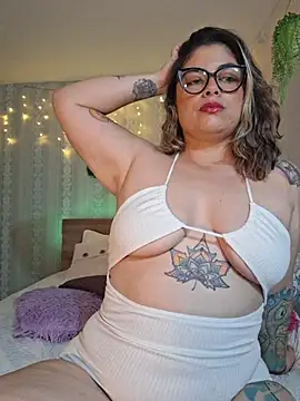Juliietha servas online show from 05-28-26, 11:32
