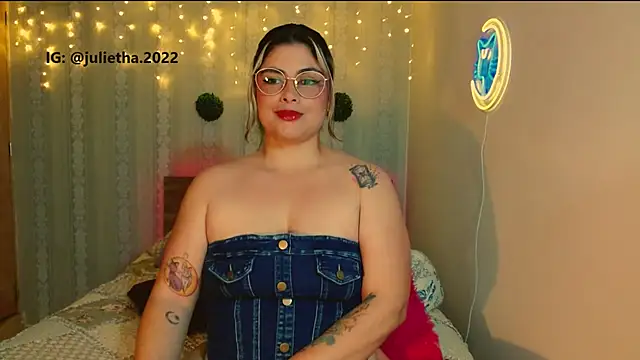 Juliietha servas online show from 04-06-26, 11:39